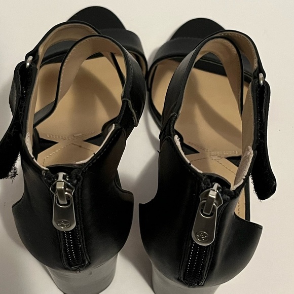 Adrienne Vittadini Black Heels - Picture 12 of 15